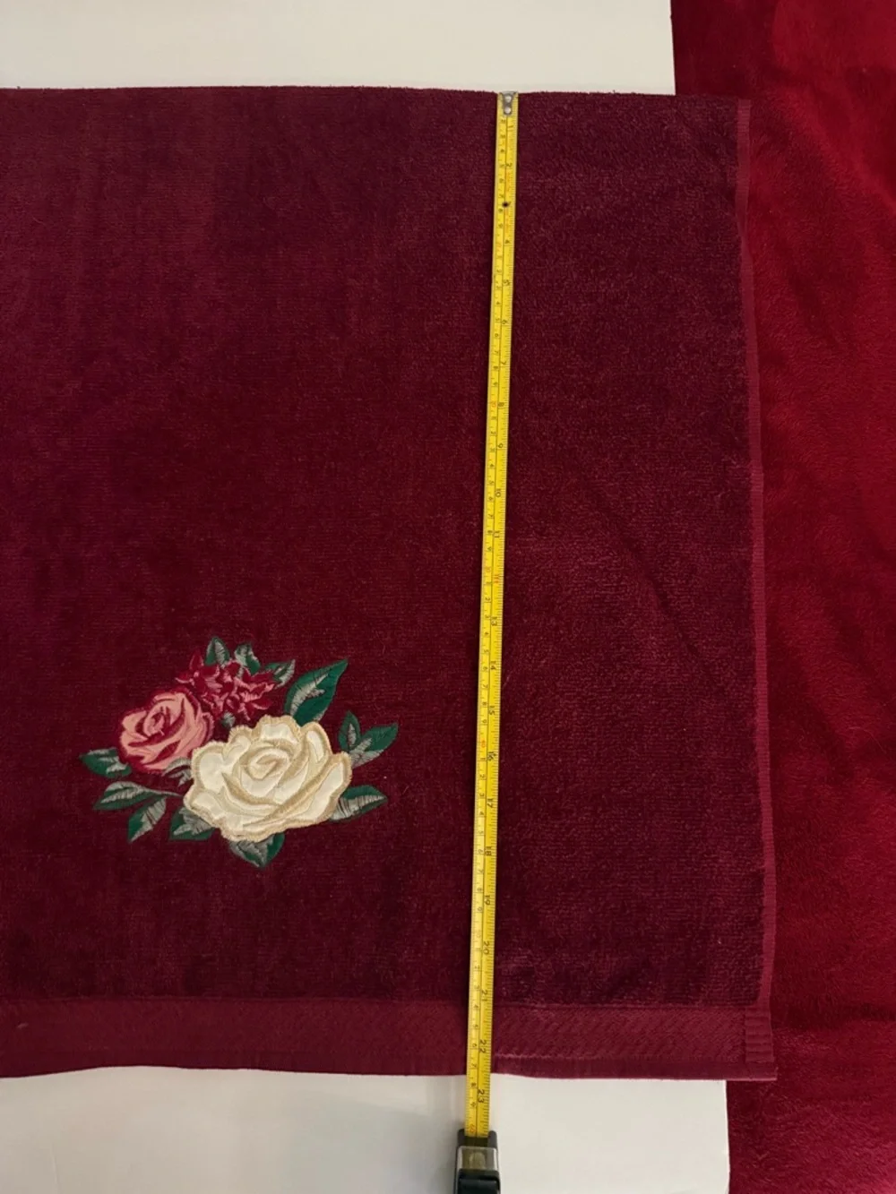 Pair Vintage Cambridge Burgundy With Rose Appliqué Bath Towels 23” X 45” Cotton